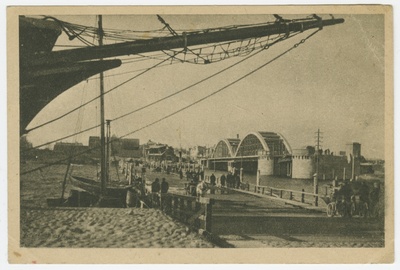 Postkaart. Pärnu. Vaade Nahksillale/ujuvsillale ja ehitatavale Suursillale  similar photo