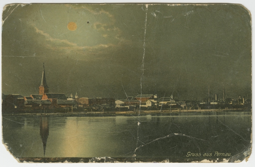 Postkaart. Vaade Pärnu siluetile üle jõe