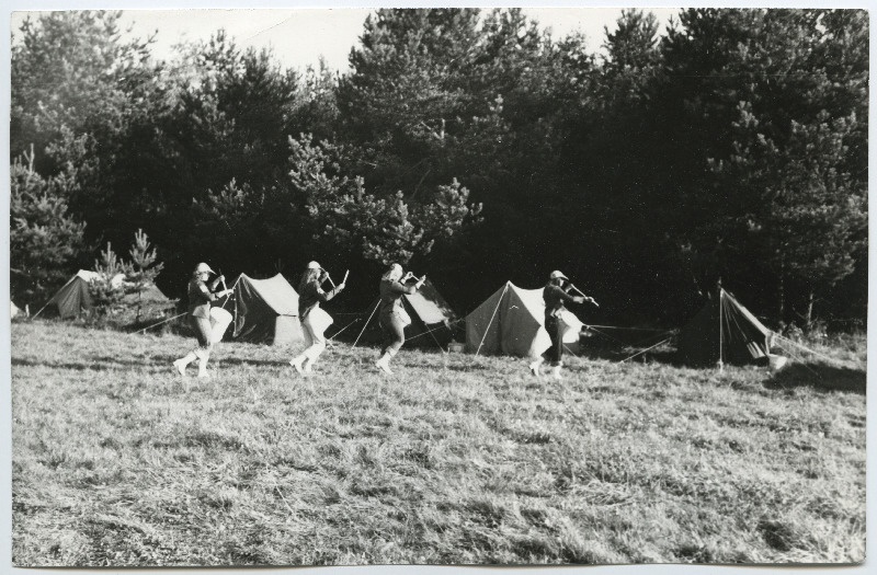 EÜE kokkutulekute, festivalide, spordivõistluste fotod erinevatest aastatest V