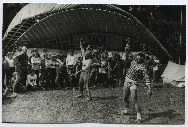 EÜE kokkutulekute, festivalide, spordivõistluste fotod erinevatest aastatest V