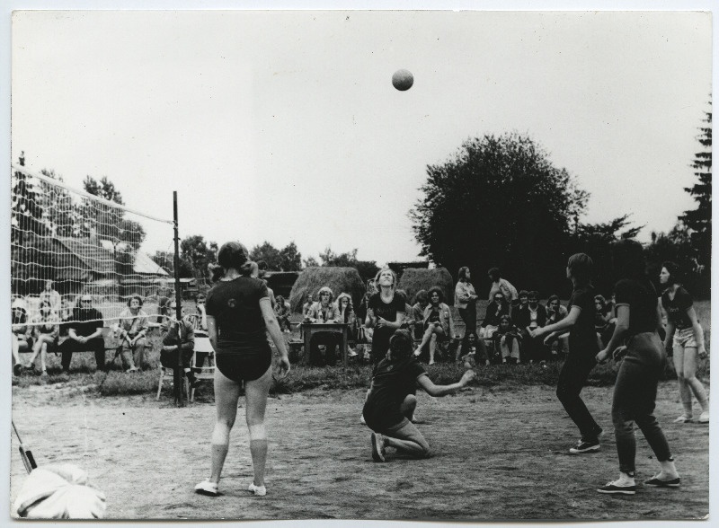 EÜE kokkutulekute, festivalide, spordivõistluste fotod erinevatest aastatest V