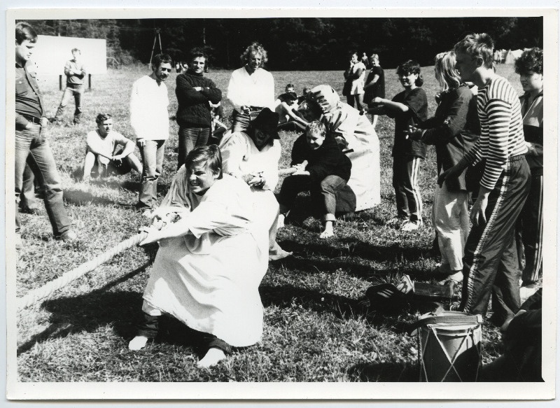 EÜE-85 Viru regiooni kokkutulek Mustjärvel II. Eisma rühm köieveol