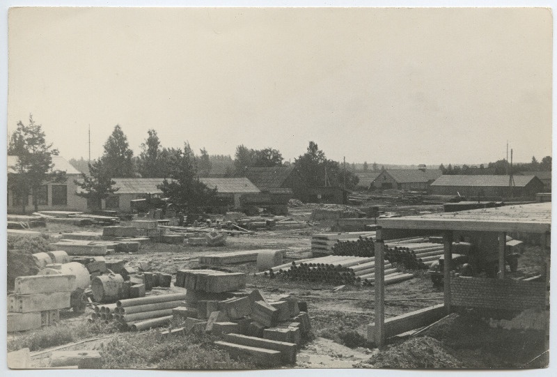 EÜE ehitamas -fotod erinevatest aastatest II