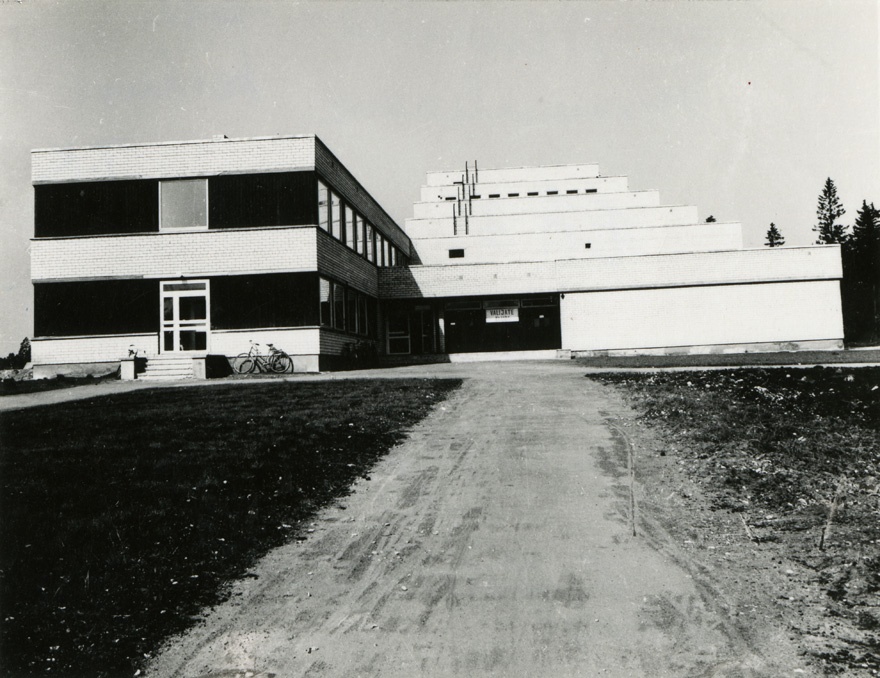 Aruküla keskusehoone, tüüpprojekt 264-12-37, vaade. Arhitekt Maie Penjam