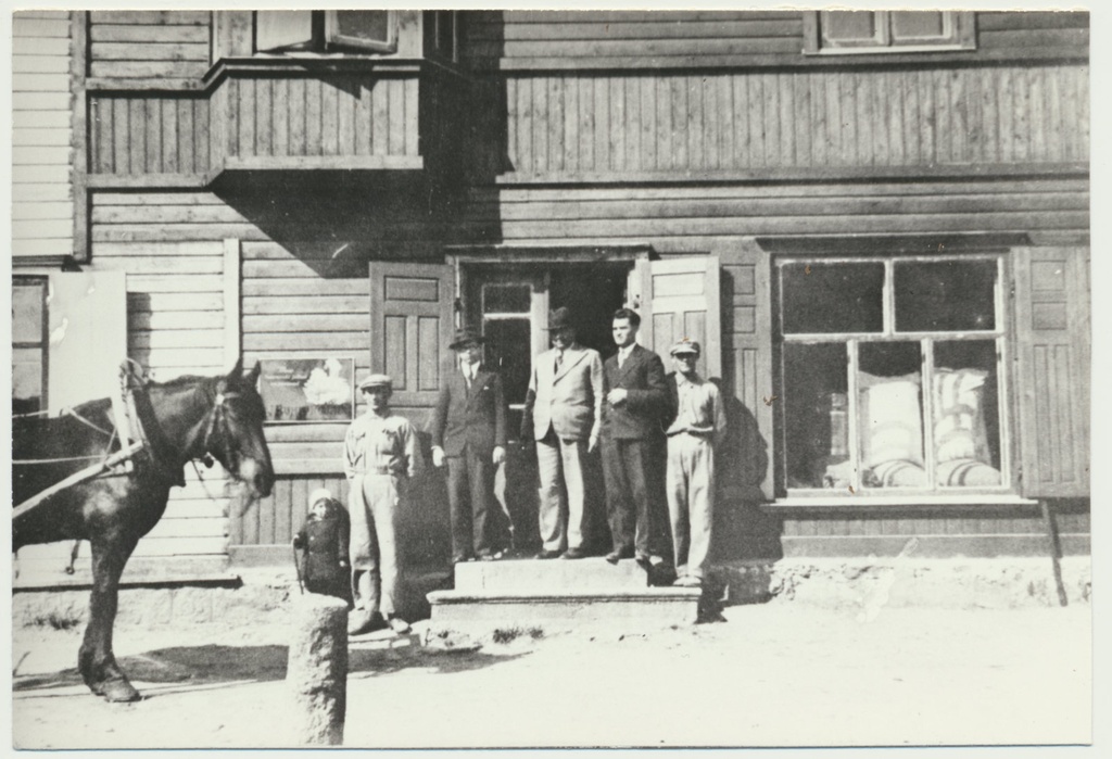 foto Halliste khk, Abja, firma Puhk&Pojad töötajad u 1930