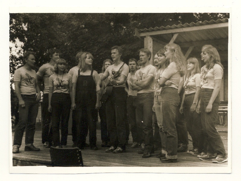 EÜE-83 Pärnjõe rühma esinemine kokkutulekul