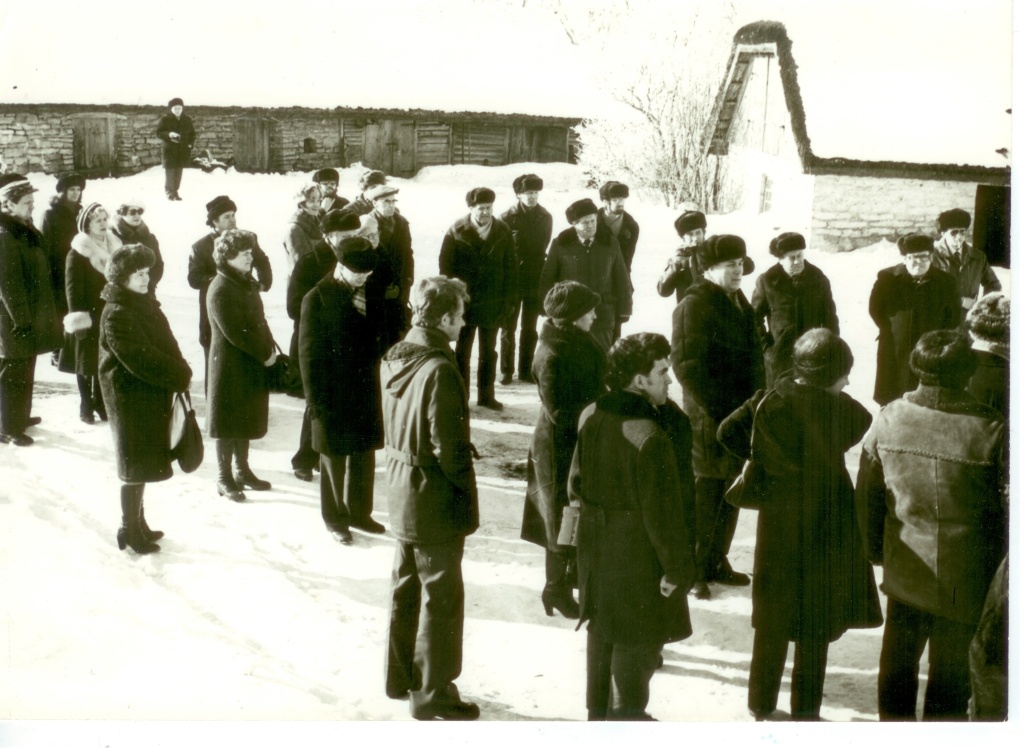 Külalised Tooma talu õuel