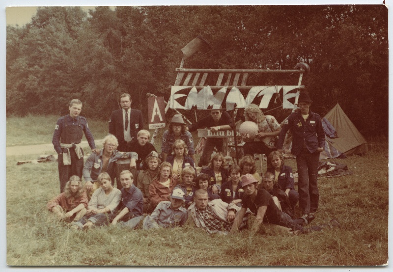 EÜE-80 rühmade grupipildid. Emmaste