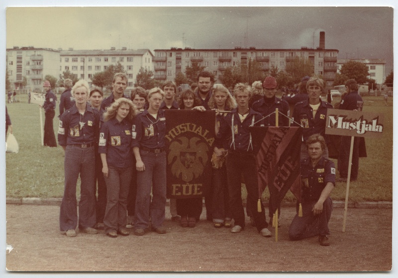 EÜE-80 rühmade grupipildid. Mustjala