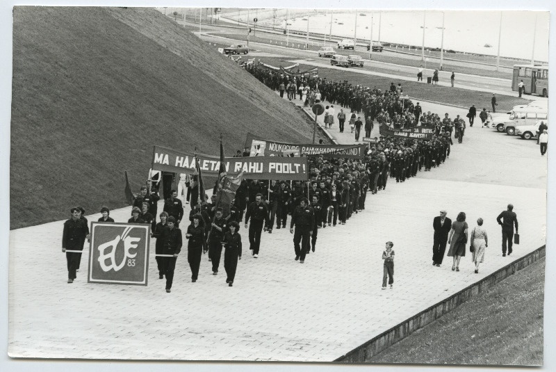 EÜE-83 avamine Tallinnas Maarjamäel