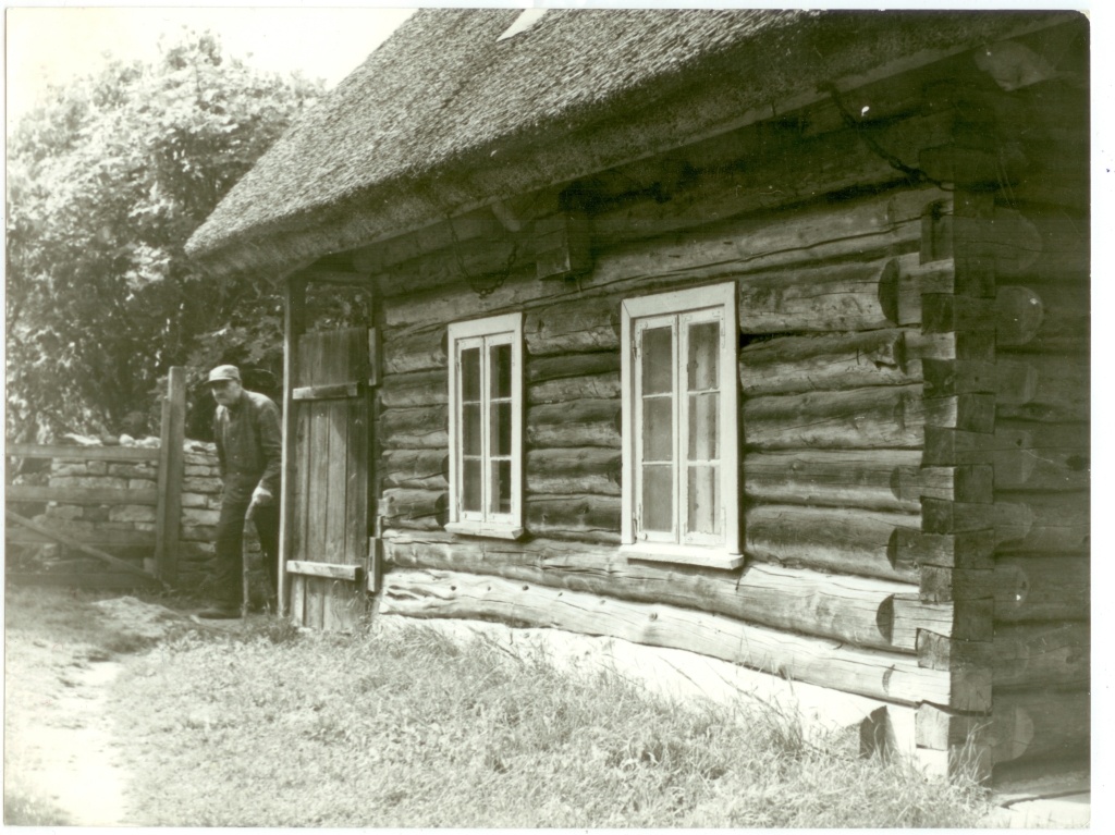 Tooma talu elumaja otsakambripoolne ots