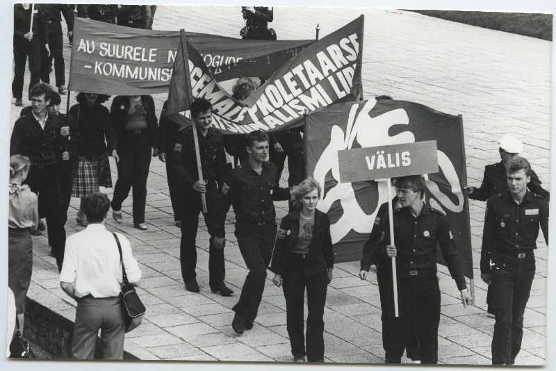 EÜE-83 avamine Tallinnas Maarjamäel