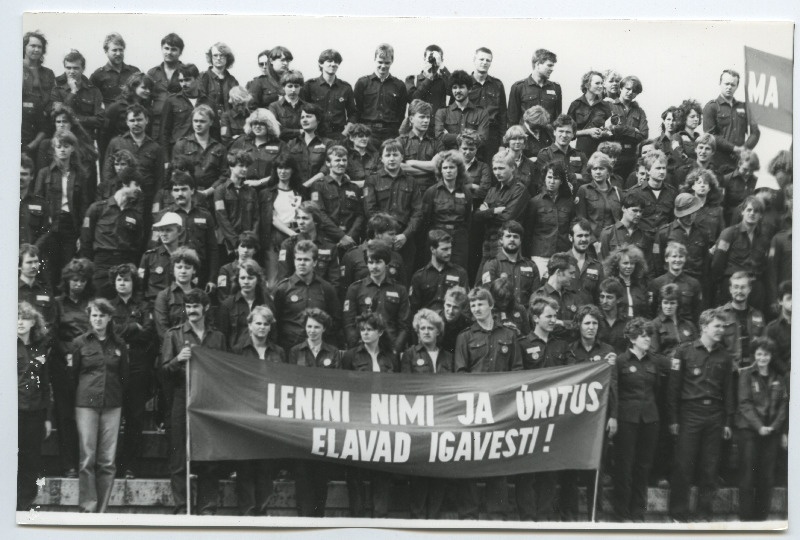 EÜE-83 avamine Tallinnas Maarjamäel