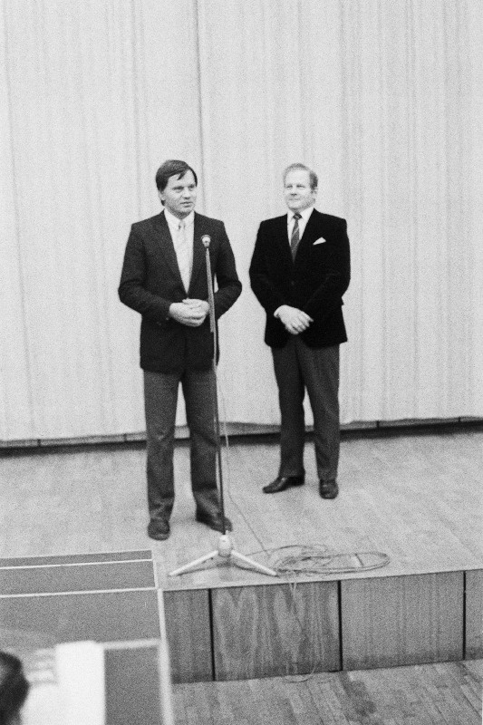 RAT "Estonia" solistide kontserdil Moskvas esineb Illart Orav (paremal).