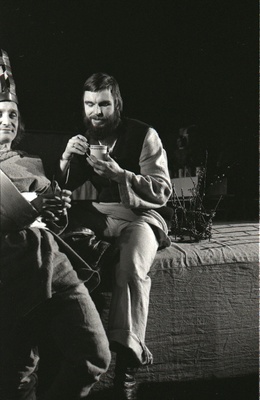 J. Kaplinski näidendi "Neljakuningapäev" proov V. Kingissepa nimelises TRA Draamateatris. Teine Kuningas - Mati Klooren, Esimene Kuningas - Martin Veinmann.  similar photo