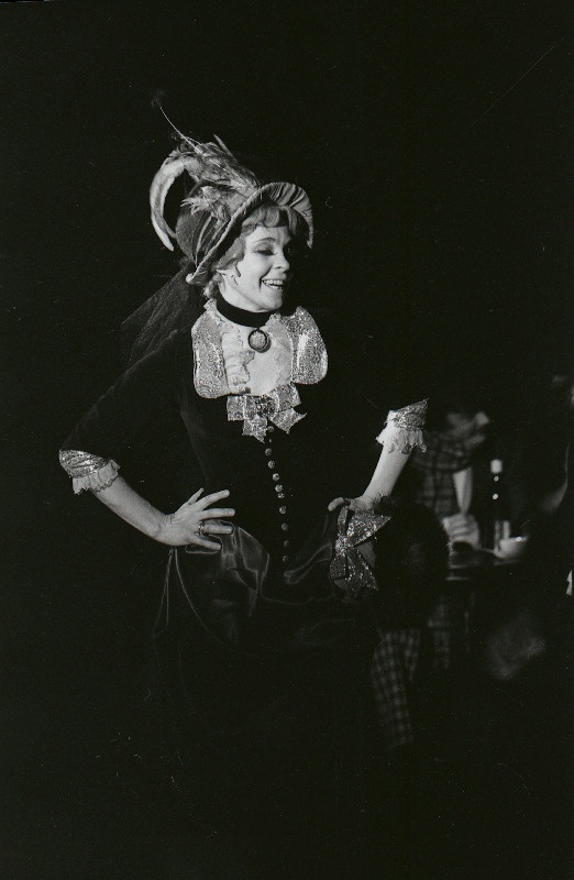 Stseen G. Puccini ooperist "Boheem" RAT Estonias. Musette - Anu Kaal.