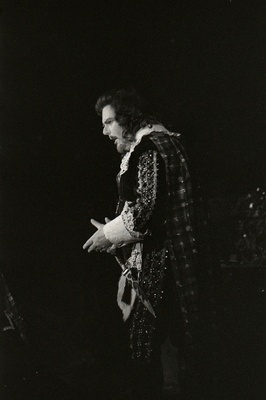 Stseen G. Donizetti ooperist "Lucia di Lammermoor" RAT Estonias. Enrico - Tiit Kuusik.  similar photo