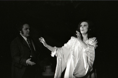 Stseen G. Verdi ooperist "Traviata" RAT Estonias. Osades Margarita Voites ja Hendrik Krumm.  similar photo
