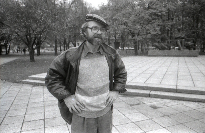 Skulptor Jaak Soans Tammsaare pargis.