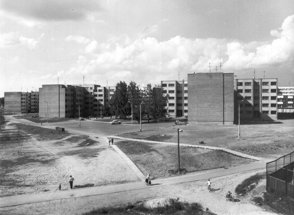 Foto. Võru. Kooli tn tähtelamud vaatega lõunast 1984.a.