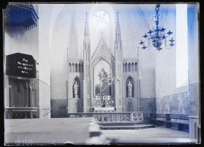 Järva-Peetri kiriku altar  similar photo