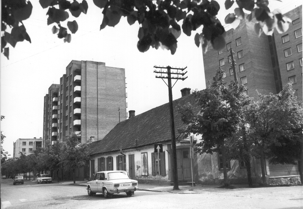 Foto.   Võru, Kreutzwaldi ja Tartu tn. ristmik 1984.a.