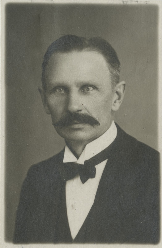 Romulus Aavakivi,agronoomiakandidaat, poliitika- ja seltskonnategelane, dokumendifoto