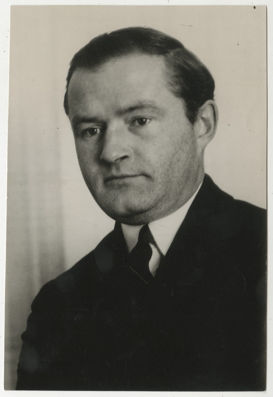 Johannes Animägi, eesti ajakirjanik, portreefoto