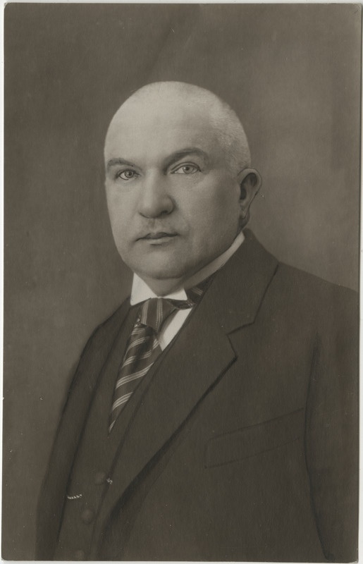 Friedrich Akel, Eesti poliitik ja diplomaat, Riiginõukogu liige, elukutselt arst, portreefoto