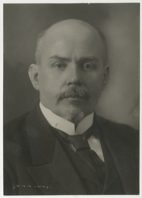 Heinrich Bauer. pedagoog, eesti haridus- ja poliitikategelane, portreefoto  duplicate photo