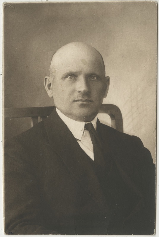 E.Feldseber, eesti haridustegelane, Sõmerpalu  algk. juhataja  
Võrumaal