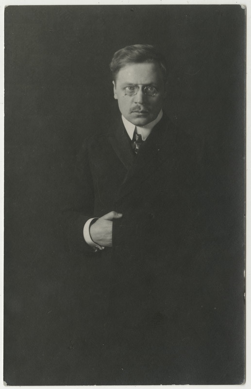 Eduard Hubel (kirjanikunimega Mait Metsanurk), kirjanik, portreefoto