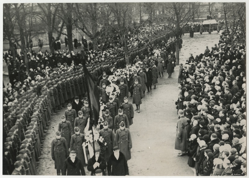 Helmuth Ibruse (1897–1930; sõjaväelane (major) matuserong Tallinnas Kaarli kirikust Rahumäe kalmistule