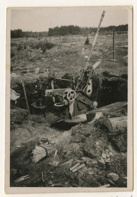 Soomepoisid Jalgala laagris 1943.a. Õhutõrjekahur Rajajõe tagalas  duplicate photo