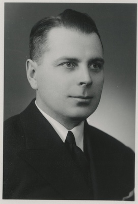 Oskar Jõelaid, dirigent ja klarnetist, portreefoto  duplicate photo