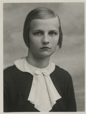 Ilse Järvesoo, Kilingi-Nõmme II algkooli õpilane, suri plahavtuse tagajärjel saadud haavadesse, portreefotot  duplicate photo