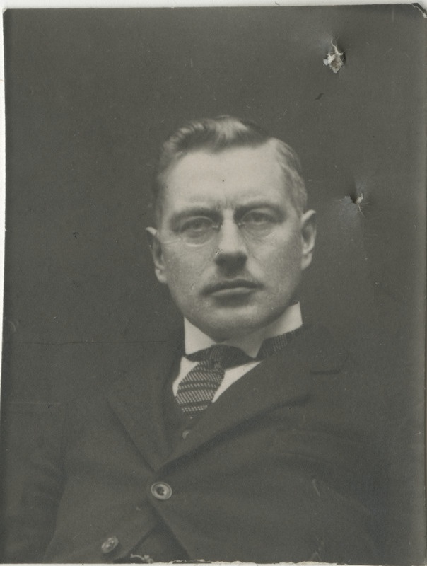 Kirbla vallasekretär Karl Lemmergas