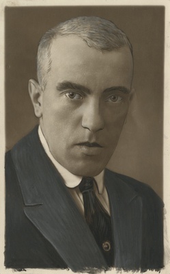 Eesti maalikunstnik ja pedagoog Konrad Mägi  similar photo