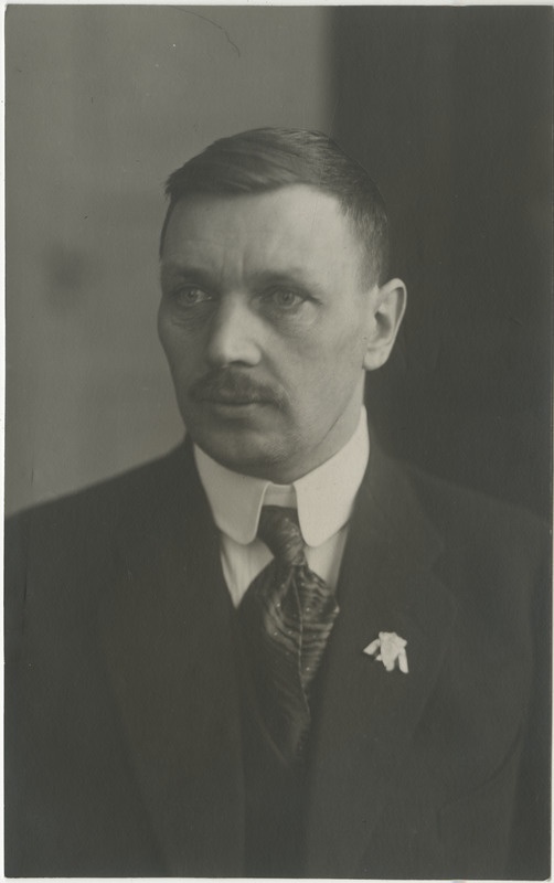 Dr. Akseli Nikula, portreefoto