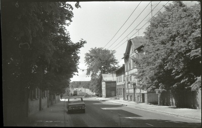 Lunch street, Pärnu mnt viaduct.  similar photo