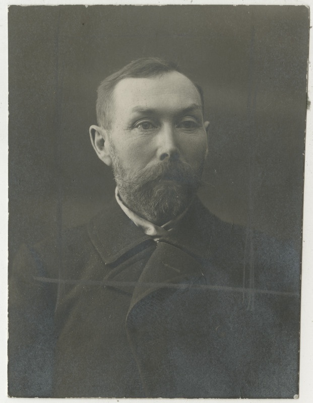 Villem Põderson. Portreefoto.