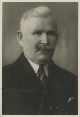 August Pärn. Portreefoto.  duplicate photo