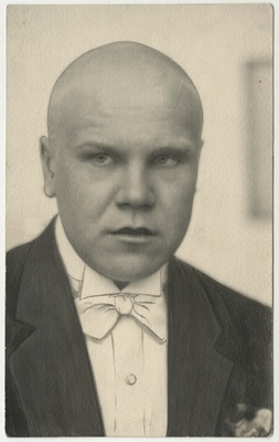 Maalikunstnik Villem Ormisson, portreefoto  duplicate photo