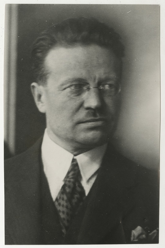 Kohtu- ja siseminister Johan Reinhold, portreefoto