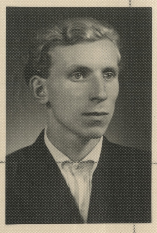 Erich Roose, eesti muusikategelane ja Tartu Töölismuusika Ühingu esimees, portreefoto