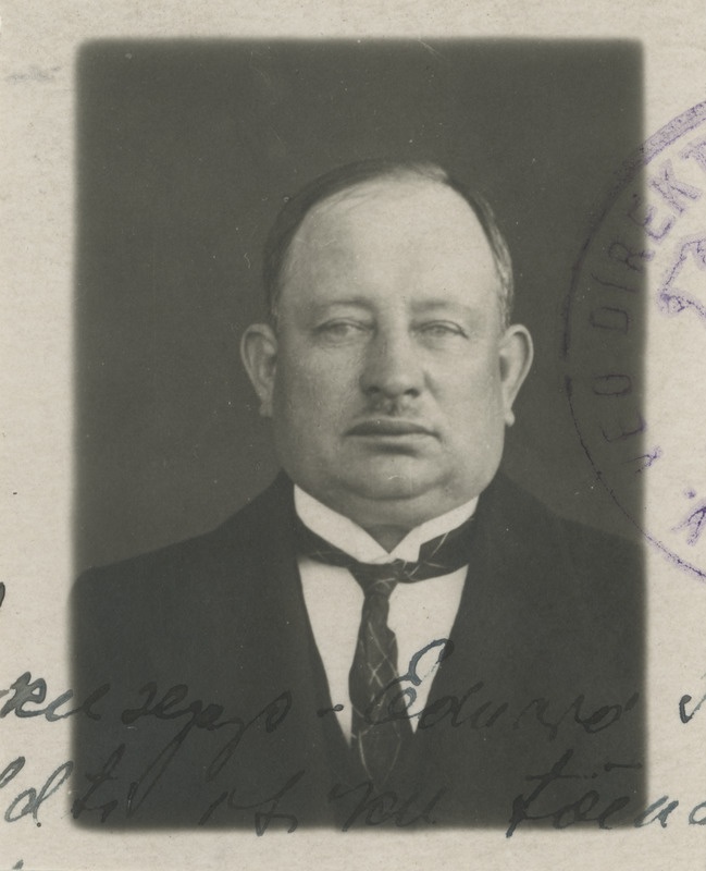 Eduard Rosenfeldt, Eestis Valga veduritehase lukusepp, portreefoto