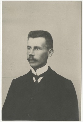 Johannes Rumbalu (Rumbach), eesti pedagoog, koolijuhataja ja seltskonnategelane, portreefoto  duplicate photo