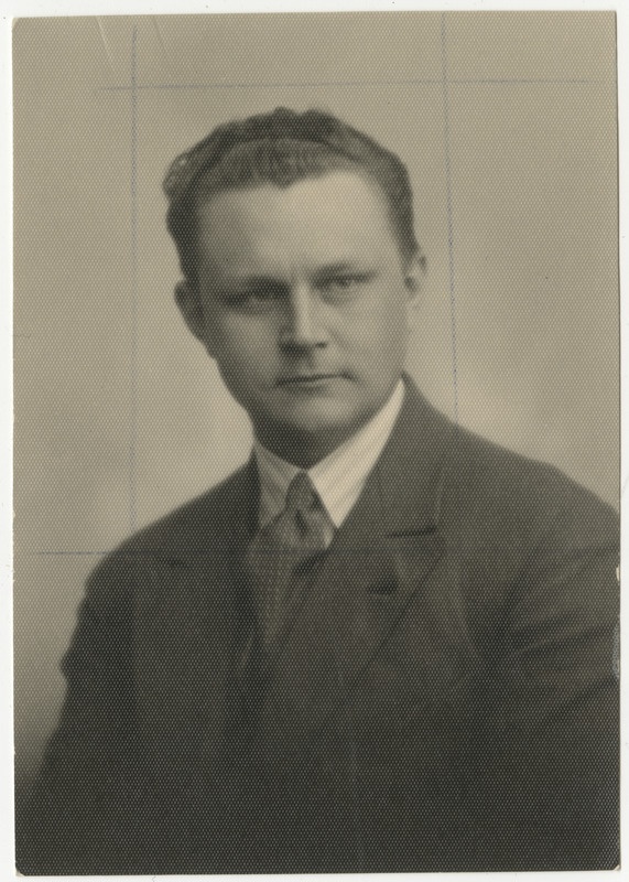 Gustav Ränk, eesti entograaf, pedagoog, Eesti Rahva Muuseumi juhatajaja, TÜ entograafiaprofessor, portreefoto
