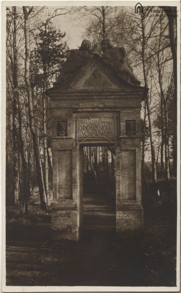 Tallinn. Triumph Gate Via Appial.