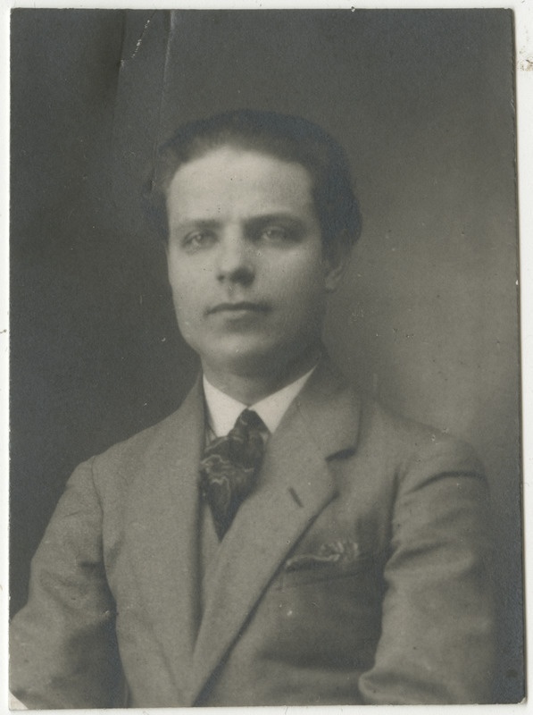 Peeter Siimann, eesti maalikunstnik, portreefoto